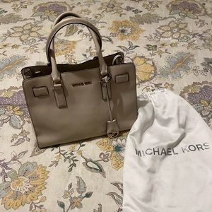 Michael Kors Bag. Authentic! Gently Used. Shoulder strap, original storage bag.